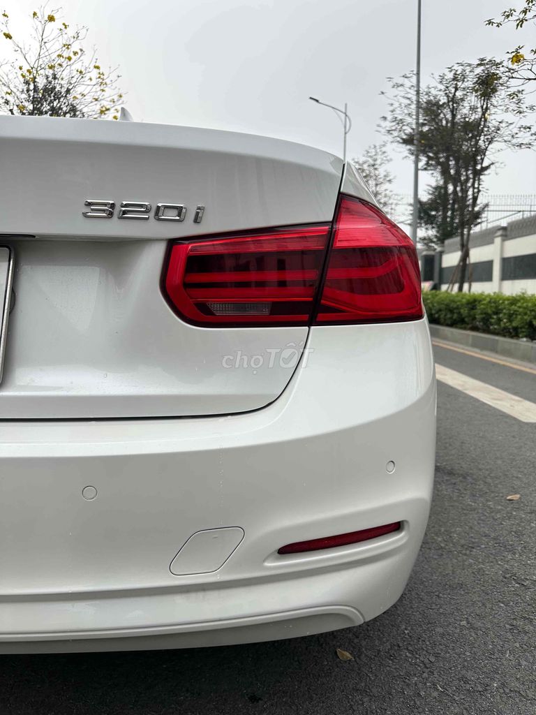 BMW 3 Series 2015 320i - 96839 km. Mua bán Ô tô tại undefined undefined được đăng bởi TIẾN QUÂN CAR hình 4