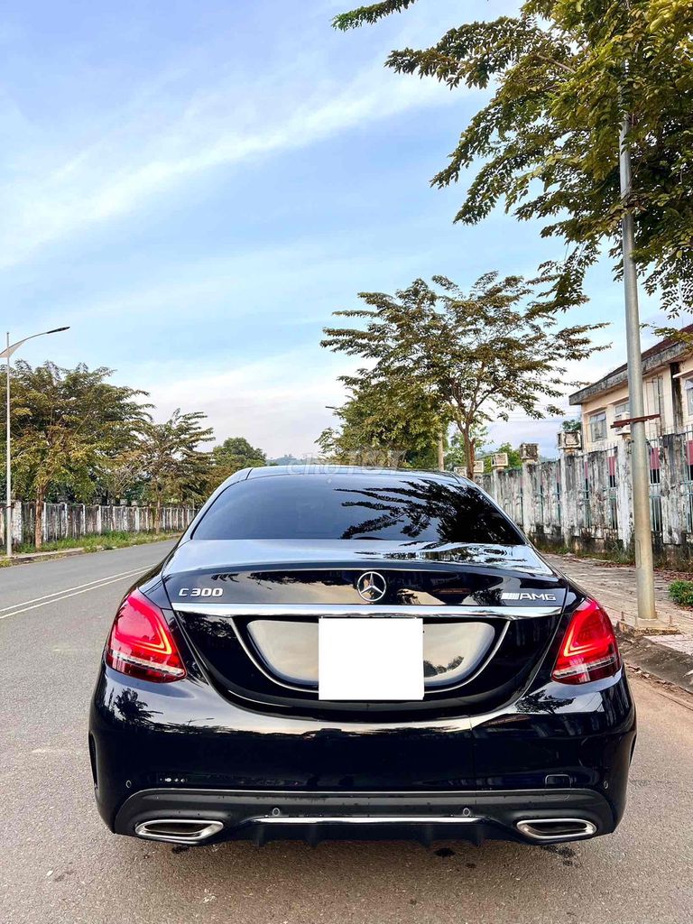 Mercedes Benz C Class 2019 C 300 AMG - 93000 km. Mua bán Ô tô tại Huyện Bù Đăng Bình Phước được đăng bởi nguyễn văn tiến hình 5