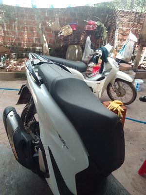 SH 125i CBS sơn dàn chân sport mới như hãng dắt ra. Mua bán Xe máy tại   được đăng bởi Nam Đặng Văn