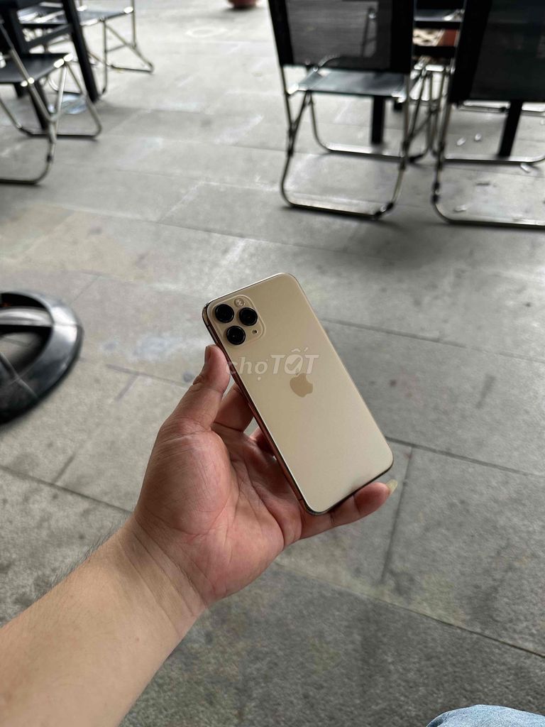 Apple iPhone 11 Pro 256GB Vàng. Mua bán Điện thoại tại Quận 10 Tp Hồ Chí Minh được đăng bởi Lê Hoàng Khoa  hình 1