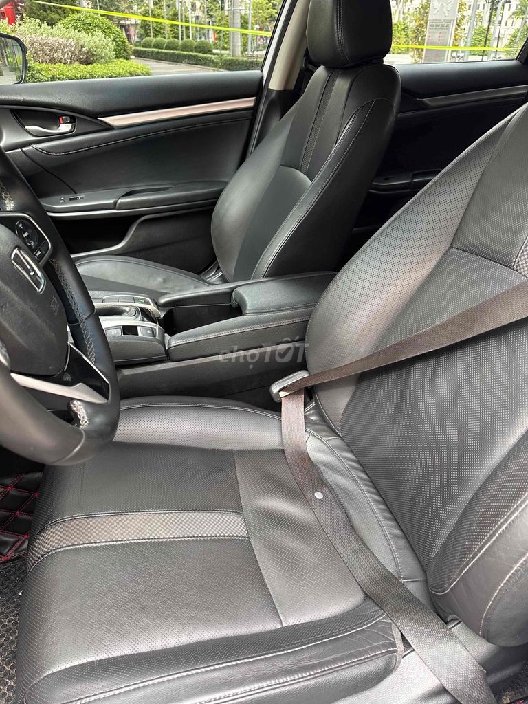Honda Civic 2020 G 1.8 AT - 70000 km. Mua bán Ô tô tại Quận Gò Vấp Tp Hồ Chí Minh được đăng bởi nguyễn quốc trinh hình 7