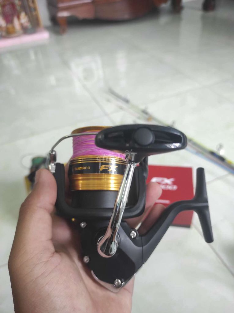 Máy câu cá Shimano FX 4000 2019 Đen. Mua bán Đồ thể thao, Dã ngoại tại Quận Cái Răng Cần Thơ được đăng bởi LÊ TRUNG hình 1