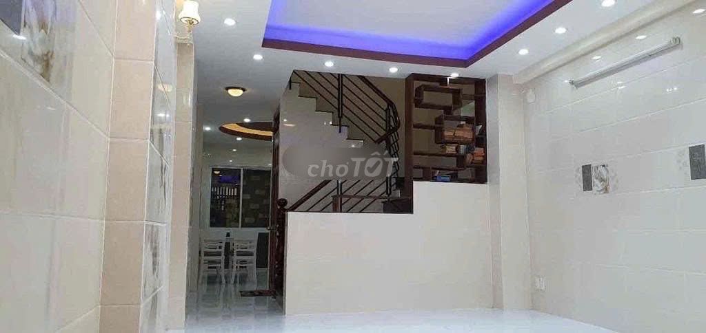 Nhà HXH 6PN Nguyễn Trãi, P. Nguyễn Cư Trinh, Quận 1