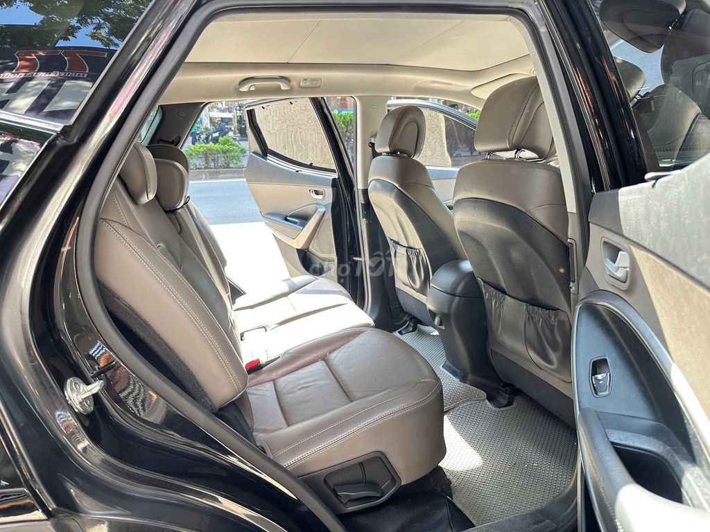 Hyundai Santa Fe 2.4 AT AWD 2017 đk 2018. Mua bán Ô tô tại Quận Long Biên Hà Nội được đăng bởi AUTO TÂN HƯNG THỊNH hình 14