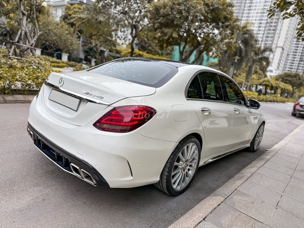 MERCEDES BENZ C300 AMG 2016 Độ Full Option Cực Đẹp. Mua bán Ô tô tại Quận Tây Hồ Hà Nội được đăng bởi Nguyễn Hoàng Sơn hình 6