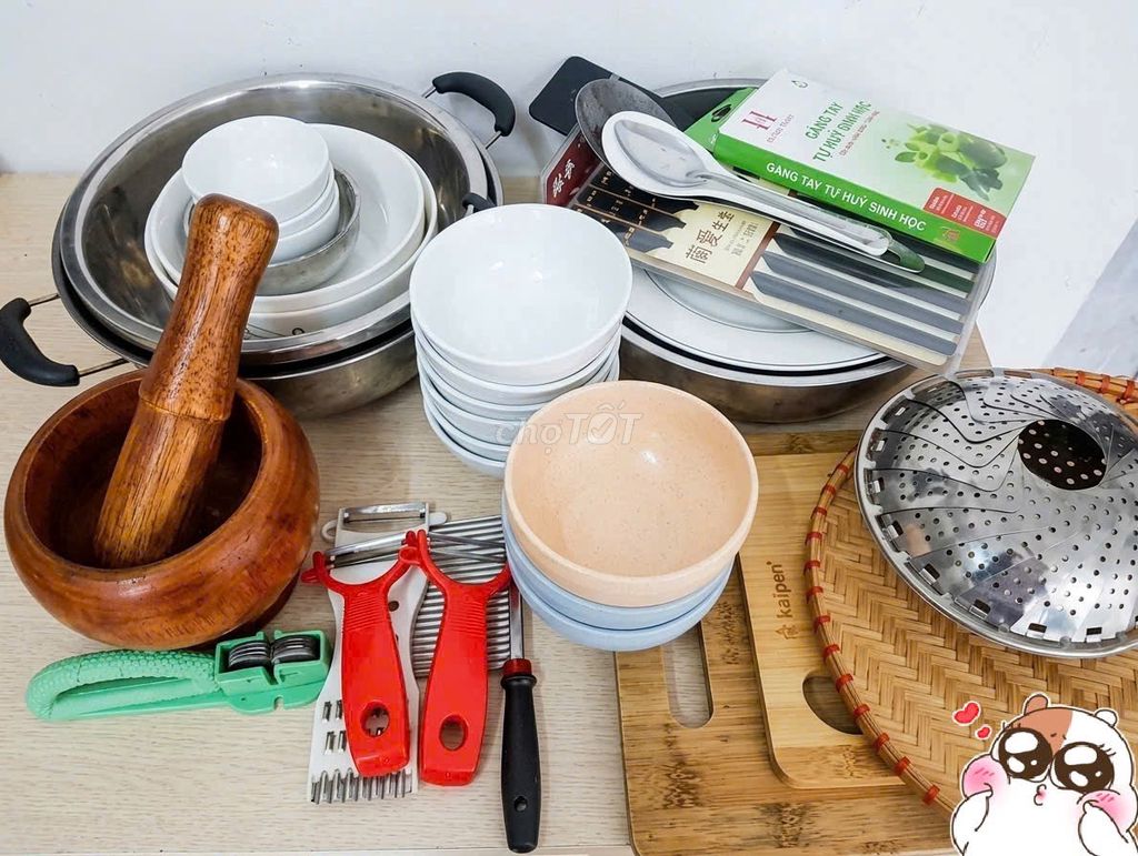Dụng cụ nhà bếp nhiều màu. Mua bán Dụng cụ nhà bếp tại Quận Hoàng Mai Hà Nội được đăng bởi Dương hình 1