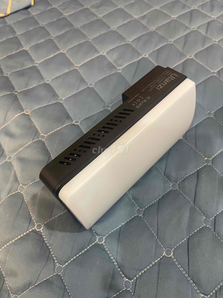 Đèn LED Ulanzi LM-P40. Mua bán Đèn tại Quận Thanh Xuân Hà Nội được đăng bởi Tuấn Thành Chu hình 1