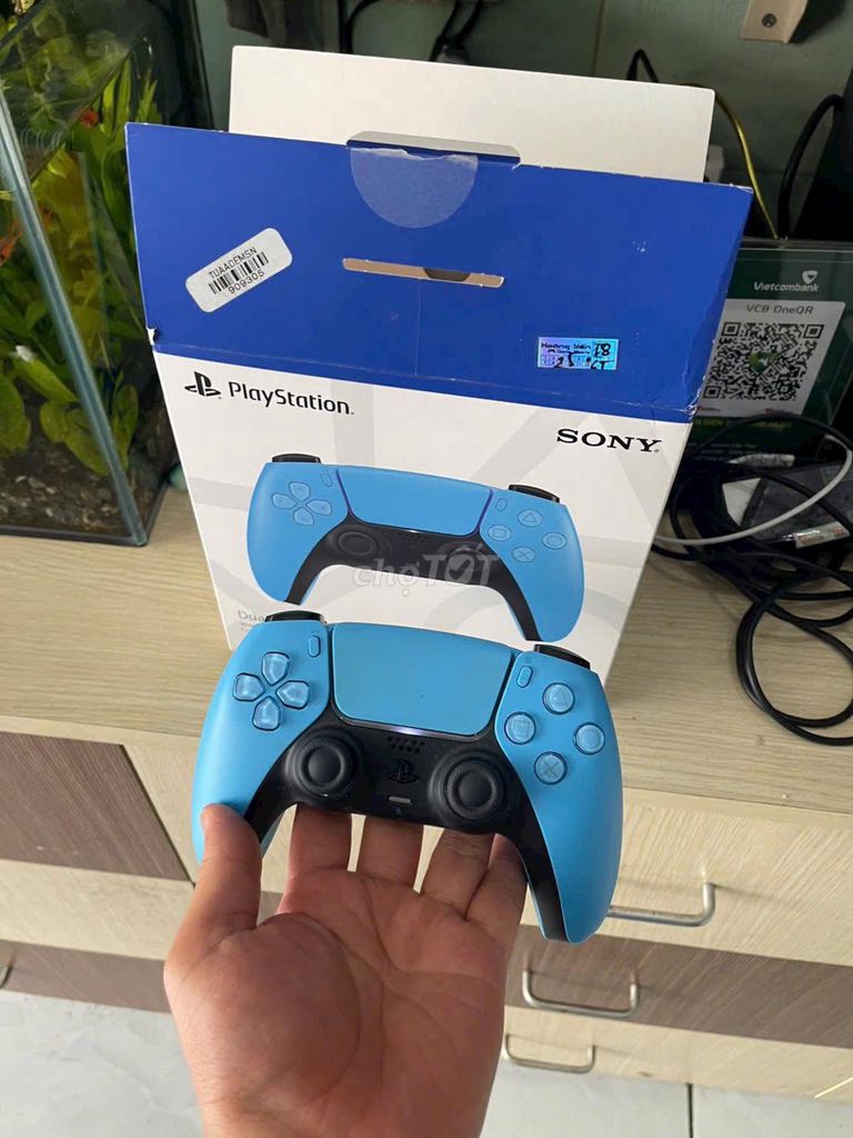 Tay cầm chơi game Sony PS5 DualSense. Mua bán Thiết bị chơi game tại Quận Ninh Kiều Cần Thơ được đăng bởi AKAHmobile hình 1