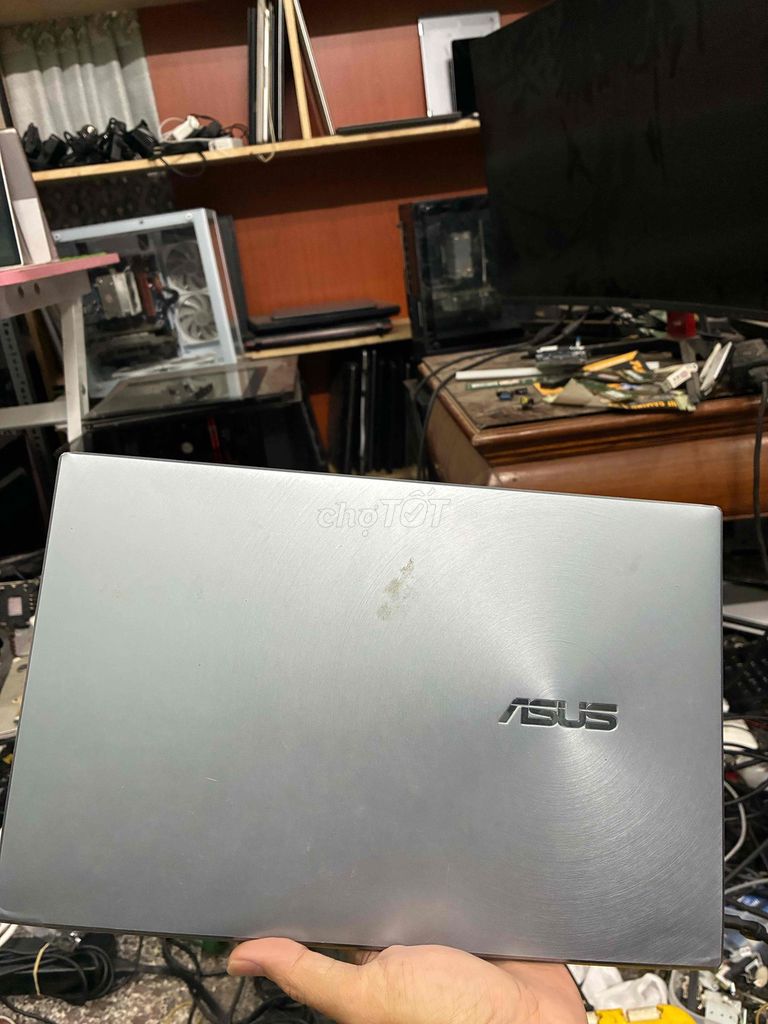 ASUS ZenBook UX425UG_Q408UG Ryzen 5 8GB/256GB Bạc. Mua bán Laptop tại Thành phố Biên Hòa Đồng Nai được đăng bởi Phú PC Laptop hình 1