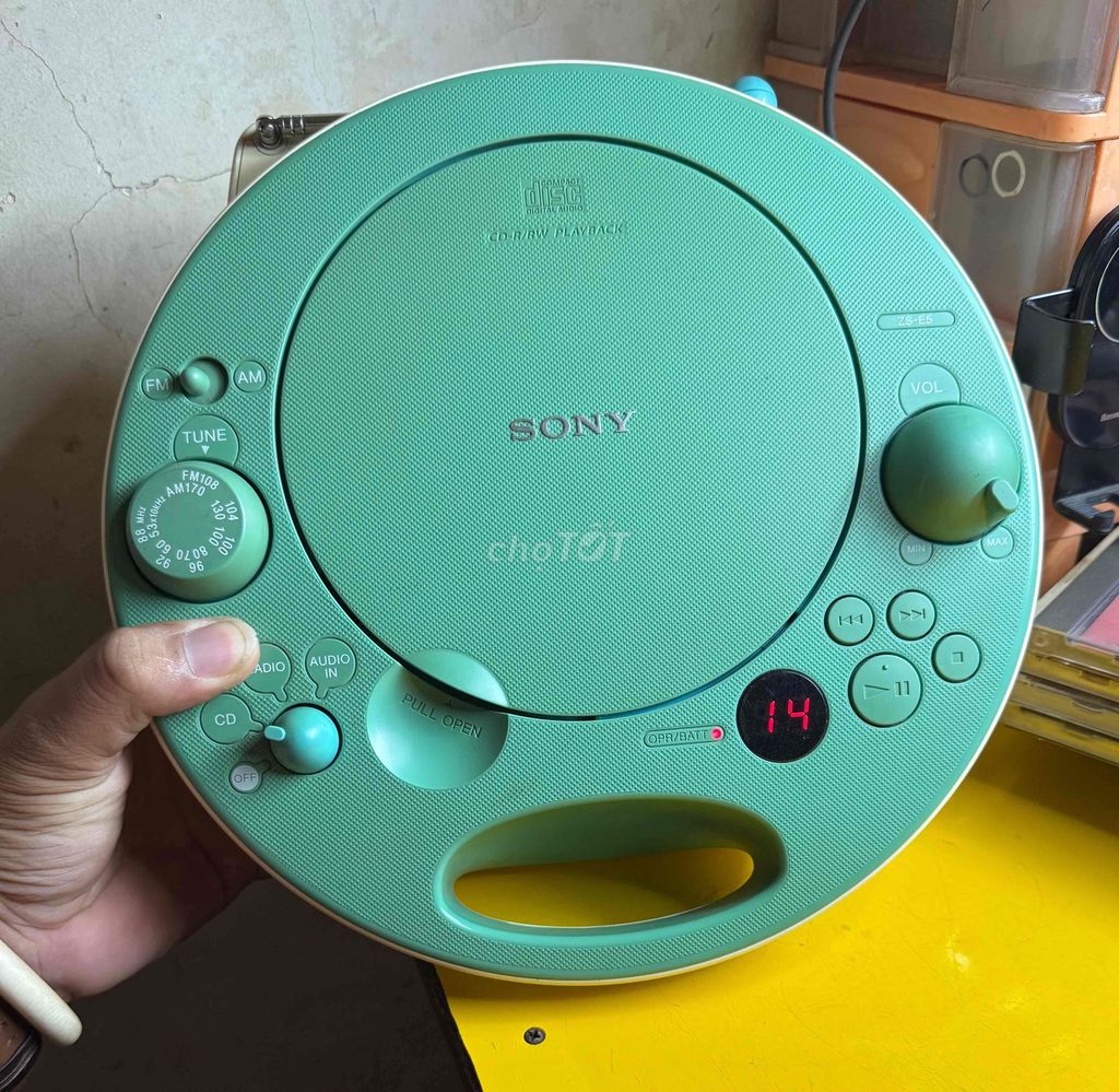 Máy hát đĩa CD Sony xưa (giá 850k). Mua bán Tivi, Âm thanh tại Quận Tân Bình Tp Hồ Chí Minh được đăng bởi Chuyên Bán Đồ 2hand hình 1