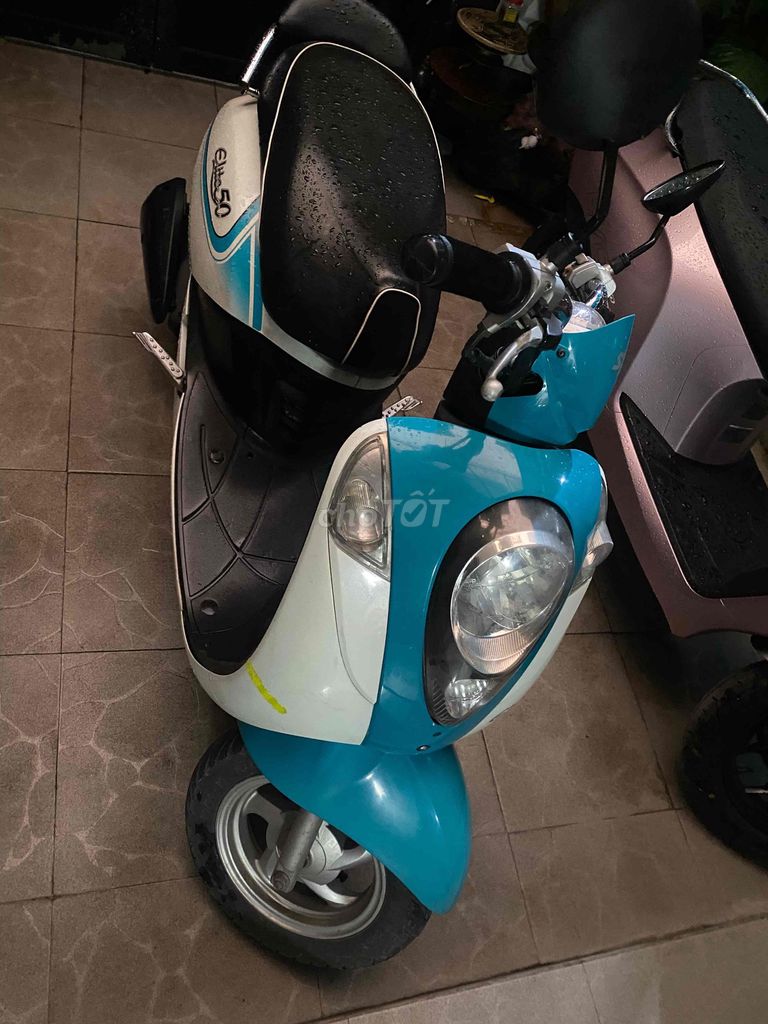 Скутер SYM Elite 50 бело-синий 14926 км