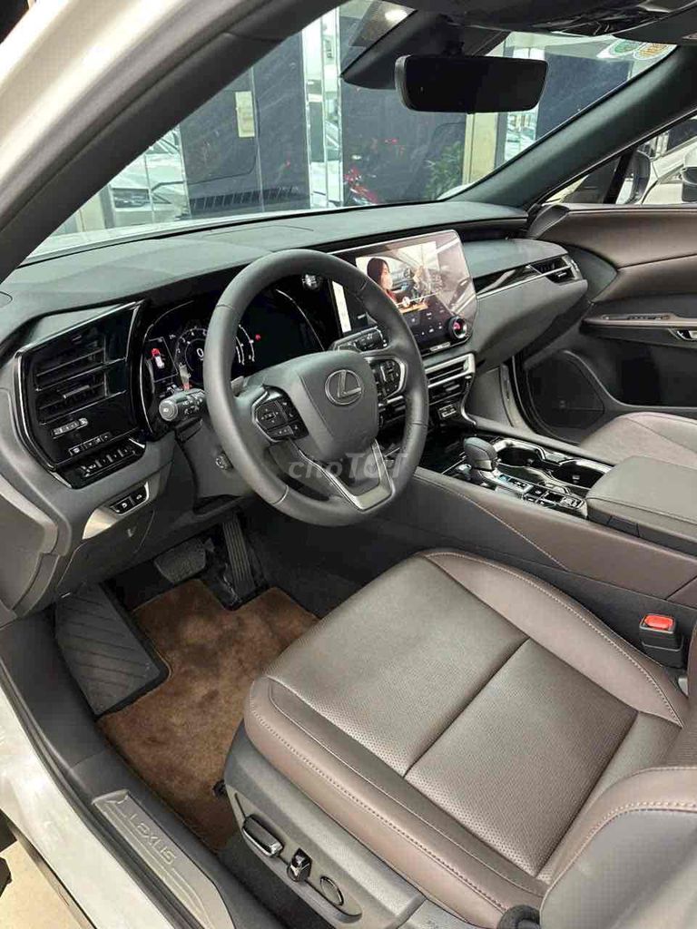 Lexus RX350 Premium 2023 - 44000 km. Mua bán Ô tô tại Quận 1 Tp Hồ Chí Minh được đăng bởi Quân Nguyễn Lexus Lướt hình 4