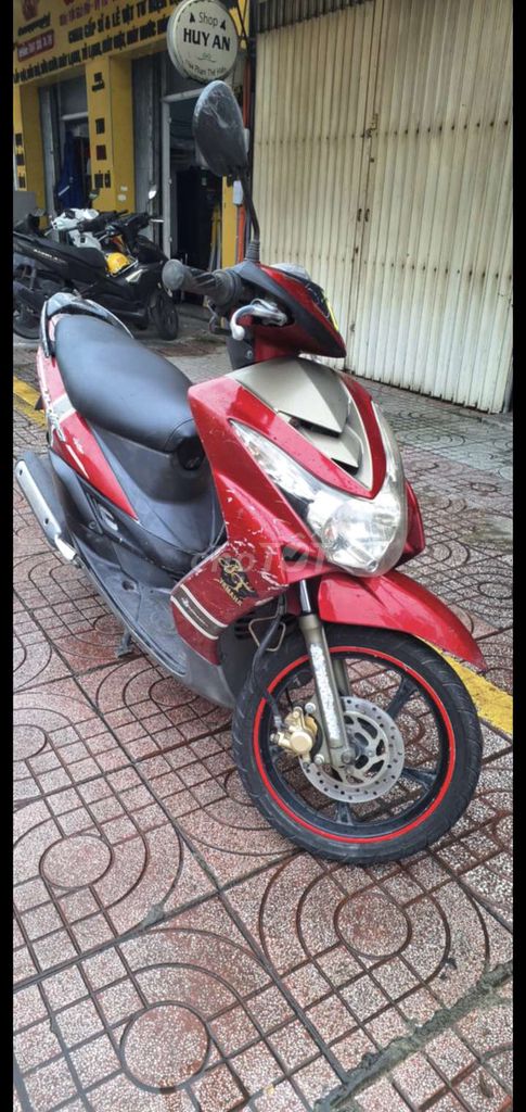 Xe máy Yamaha Ultimo màu đỏ xám sản xuất 2011. Mua bán Xe máy tại Quận 8 Tp Hồ Chí Minh được đăng bởi  Ngô Văn  Phúc  hình 4