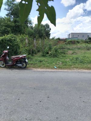 Giảm 1 tỷ còn 9 t Đường nhựa DT 14, Xã Long Thượng, Cần Giuộc, Long An. Mua bán đất tại Huyện Cần Giuộc Long An được đăng bởi  Nam Nguyễn