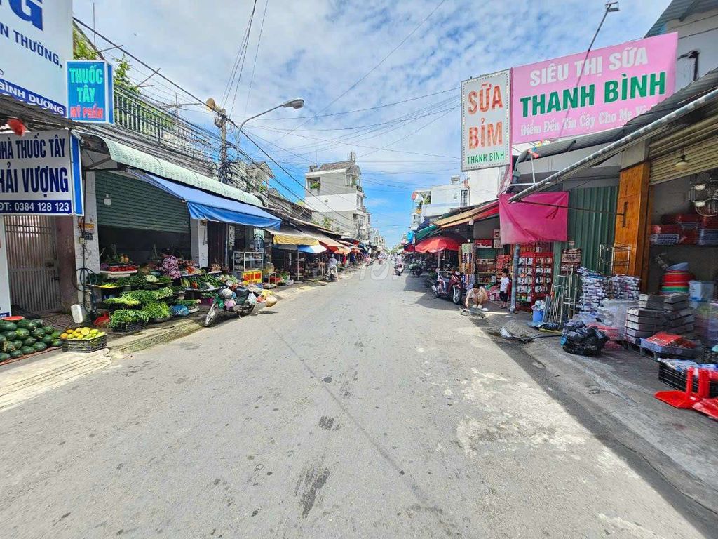 Nhà mặt tiền kinh doanh gần ngã tư 550, phường Bình Hòa, Tp. Thuận An