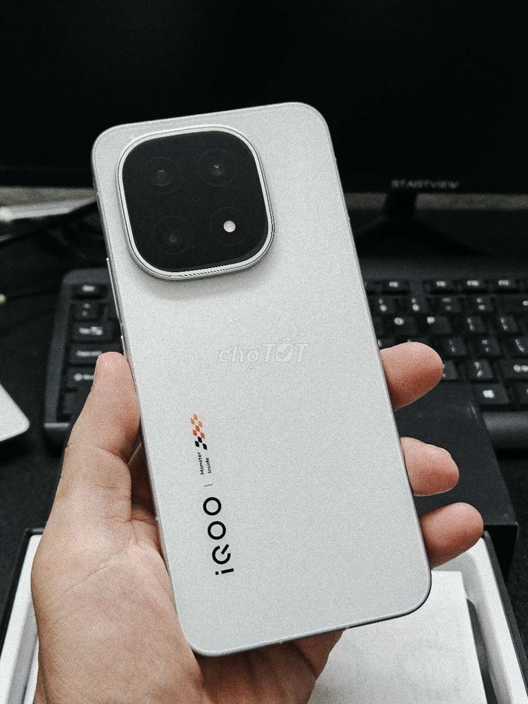 iQOO 15 12GB/256GB Bạc. Mua bán Điện thoại tại Quận Hà Đông Hà Nội được đăng bởi Tài hình 1