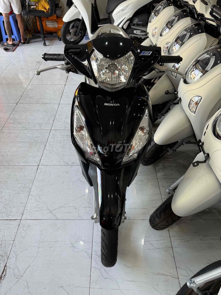 VISION 2015. Zin Cọp. Odo Thấp. Máy Zin Cực Êm. Mua bán Xe máy tại Thành phố Rạch Giá Kiên Giang được đăng bởi XE MÁY CŨ TÂN 128 hình 4