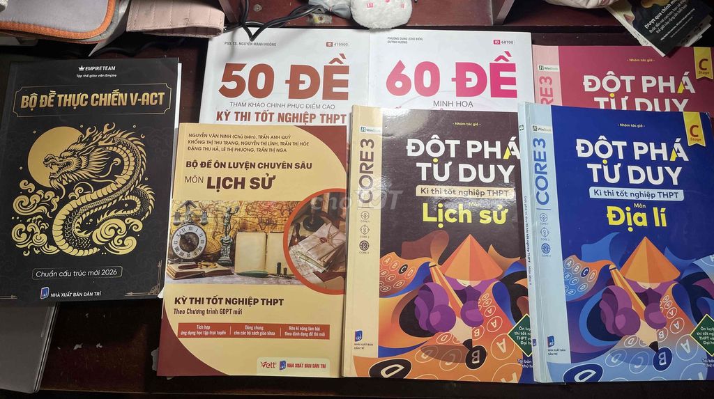 Bộ 7 cuốn Đề Thực Chiến V-ACT Empire + Ôn thi THPT. Mua bán Sách tại Thị xã Tân Uyên Bình Dương được đăng bởi Nhã Linh hình 1