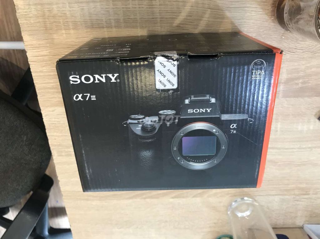 0965977971 - Fullbox a7iii chính hãng, lens 85f1.8 như mới 100%