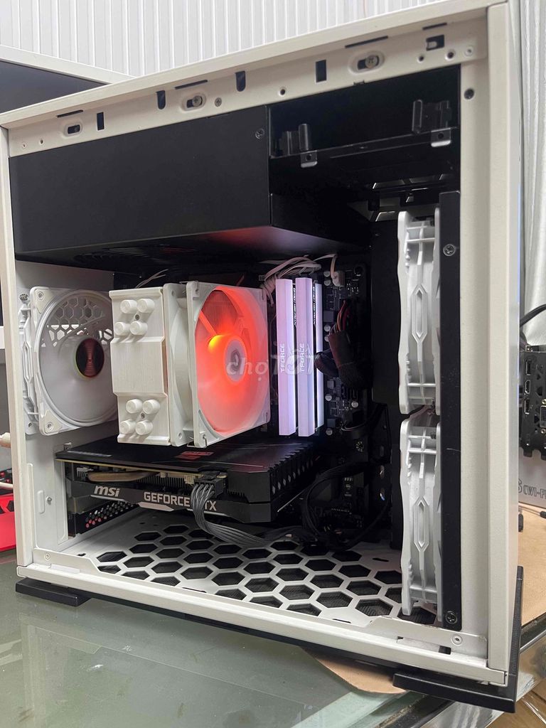 Case máy Aorus 10400F chiến game 1660ventus