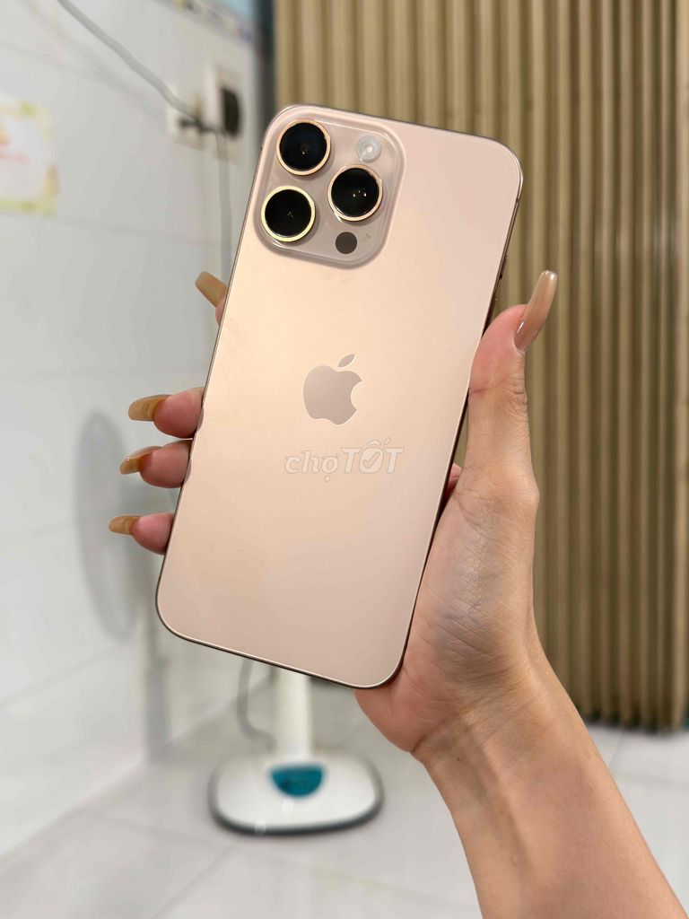 Apple iPhone 16 Pro Max 256GB Vàng 93%. Mua bán Điện thoại tại Thành phố Biên Hòa Đồng Nai được đăng bởi Huỳnh  hình 1