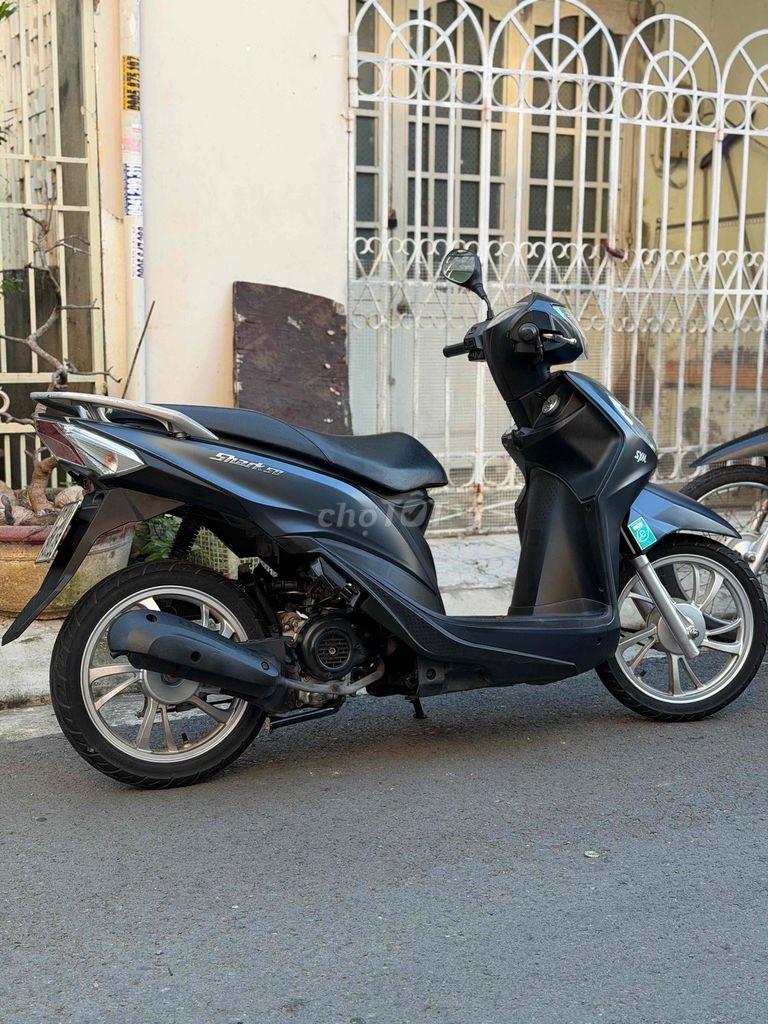 SYM Shark 50 куб. см 2023, черный