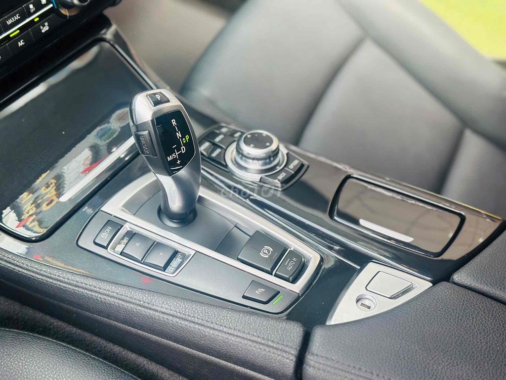 BMW 520i Model 2016. Mua bán Ô tô tại Quận 8 Tp Hồ Chí Minh được đăng bởi Hồng Phúc hình 9