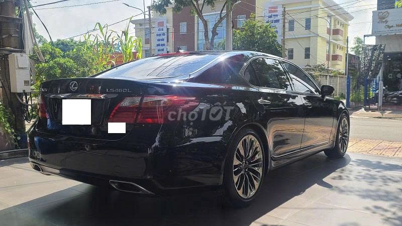 Lexus LS460L 2007, Представительский класс