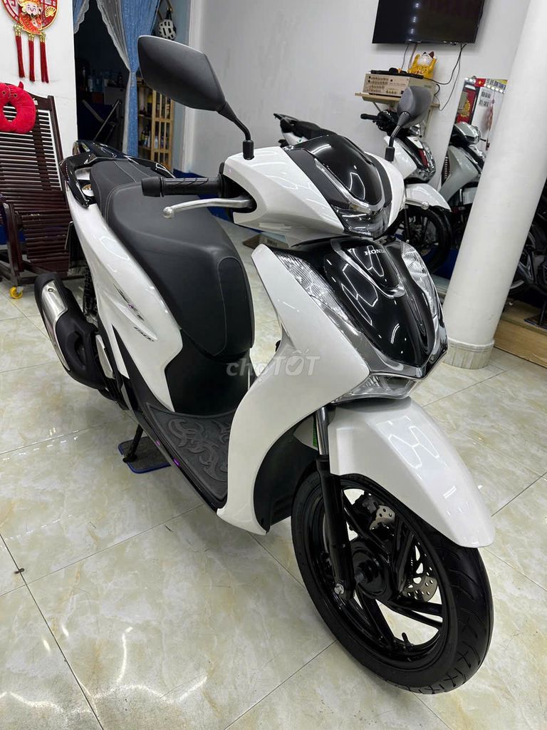 🌈MỚI VỀ SH 150  Abs Màu trắng cực hót. Mua bán Xe máy tại Thành phố Vũng Tàu Bà Rịa - Vũng Tàu được đăng bởi XE MÁY BẢO THANH  TPVŨNG TÀU hình 3