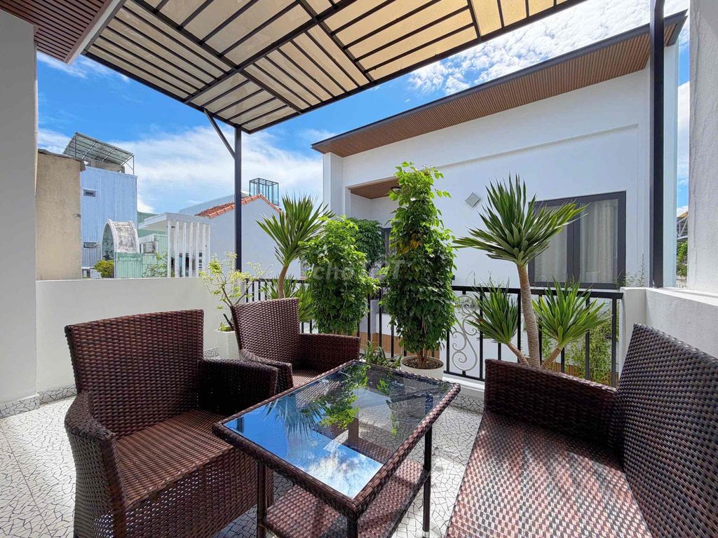 Furnished 4-bedroom house with rooftop off Trần Cao Vân — photo 7