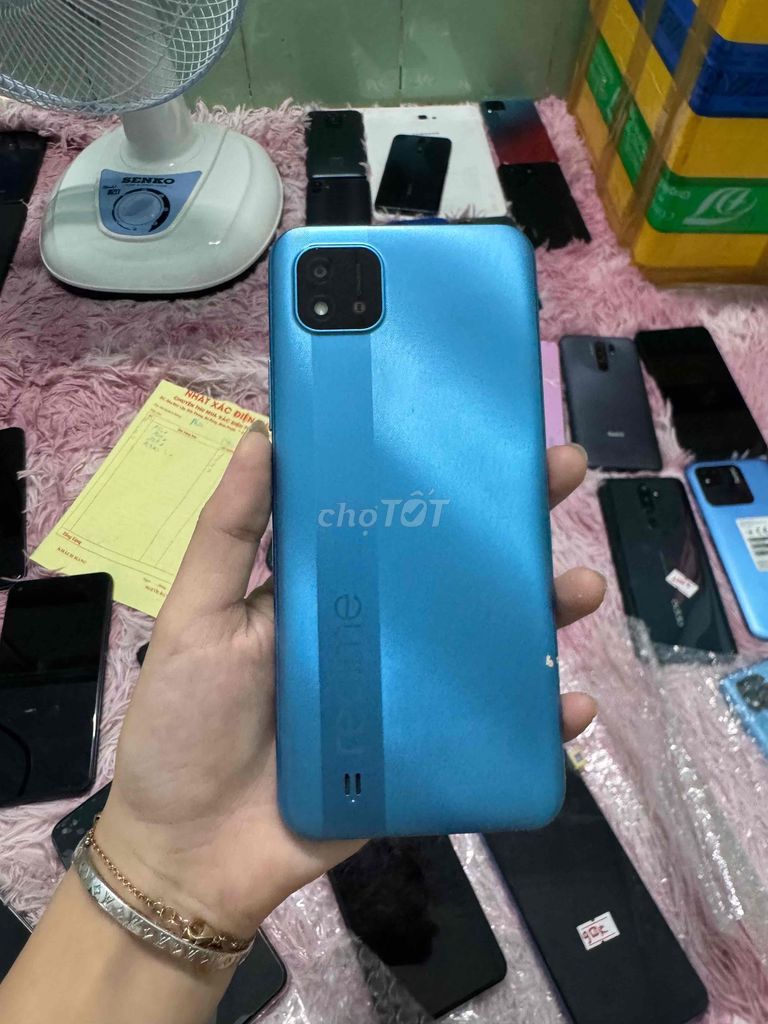 realme c11, 64g, pin trâu bò, zin full. Mua bán Điện thoại tại Thành phố Thủ Dầu Một Bình Dương được đăng bởi Phước Mobile hình 1