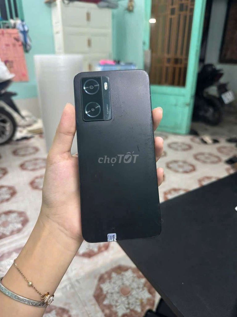 Oppo a57, 64g, pin 5000, mẻ tí. Mua bán Điện thoại tại Thành phố Thủ Dầu Một Bình Dương được đăng bởi Phước Mobile hình 1