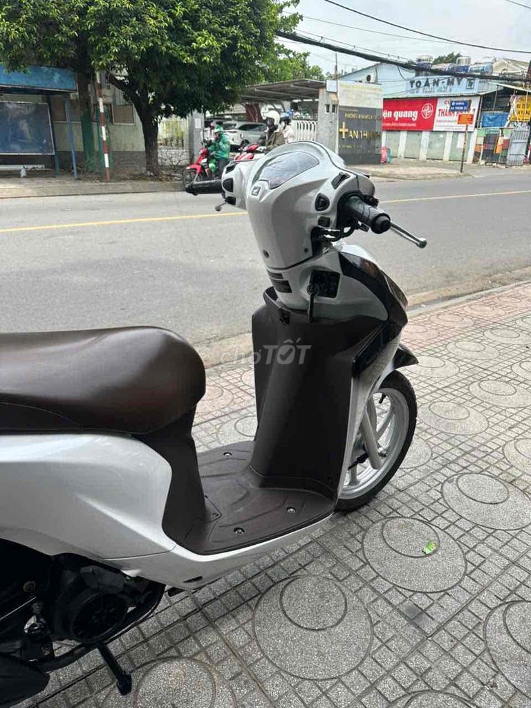 Honda Vision 2018 Trắng đen 3D. Mua bán Xe máy tại Thành phố Thuận An Bình Dương được đăng bởi xe máy phước thịnh hình 3