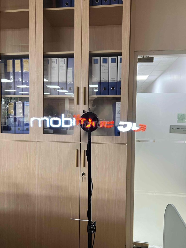 Quạt LED 3D Hologram 4 cánh thu hút mọi ánh nhìn