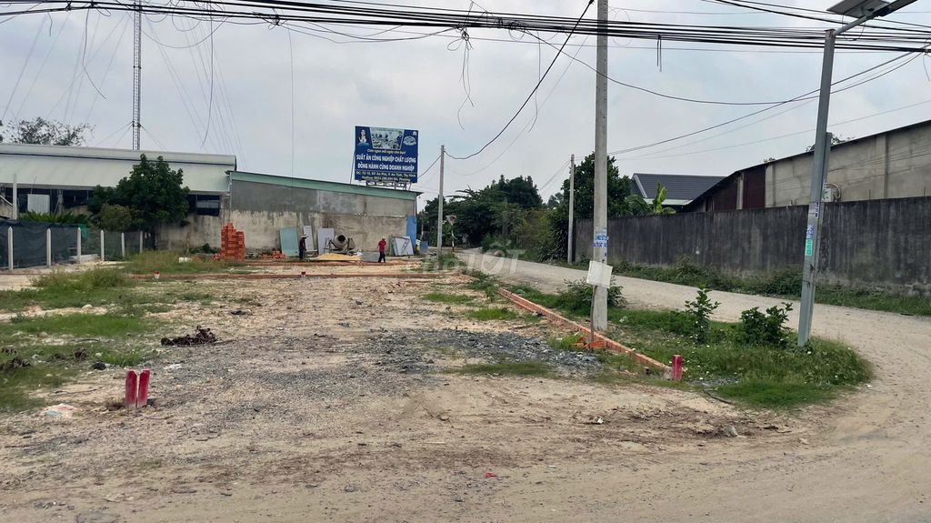 550 TRIỆU LÔ ĐẤT ĐẸP NỞ HẬU NGAY KCN TRẢNG BÀNG. SỔ HỒNG RIÊNG