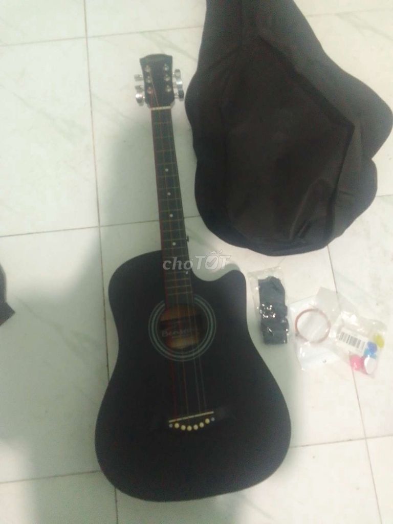 Đàn guitar acoustic Đen. Mua bán Nhạc cụ tại Huyện Bàu Bàng Bình Dương được đăng bởi Nguyễn Xuân Trường hình 1
