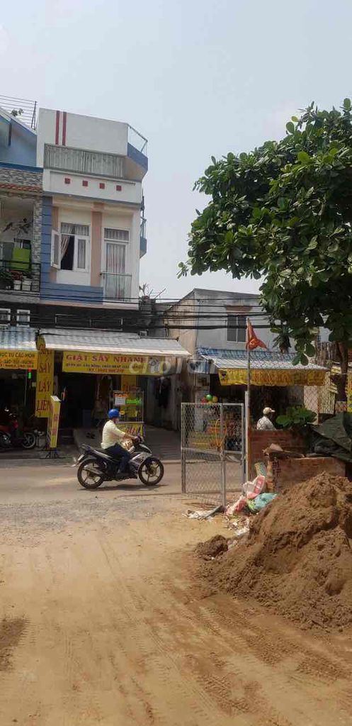 CHÍNH CHỦ - GIÁ BÁN NHANH: 9,8TỶ- NHÀ GÓC 3 TẦNG 179M2 MT 9M