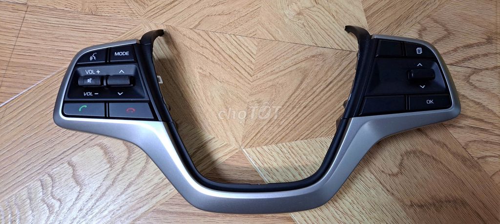 Bán Đ.khiển vô lăng+ màn hình huyndai Accent;1,2tr. Mua bán Phụ tùng xe tại Quận Hai Bà Trưng Hà Nội được đăng bởi PHAM TUAN hình 1