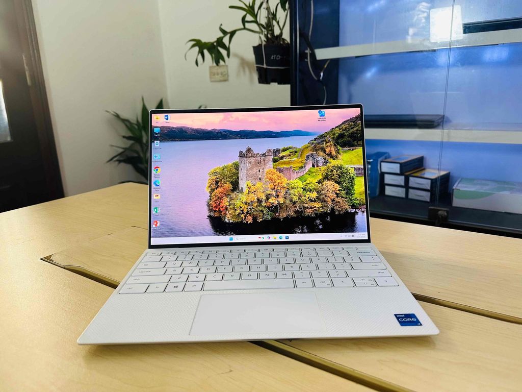 Dell XPS 13 9310 i7 Màu trắng rất hiếm. Mua bán Laptop tại Quận Thanh Xuân Hà Nội được đăng bởi Tuấn Minh hình 1
