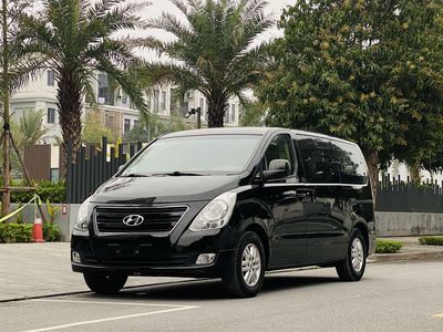 Hyundai Starex 2016 9 Chỗ Máy Dầu Số Sàn
