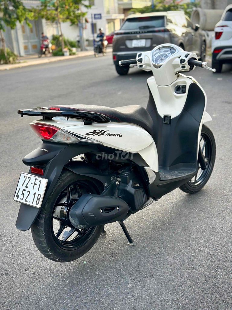 SH Mode 2018 màu trắng ngà quá Sang trọng ❤️. Mua bán Xe máy tại Thành phố Vũng Tàu Bà Rịa - Vũng Tàu được đăng bởi Xe Máy Cũ Vũng Tàu 72 hình 5
