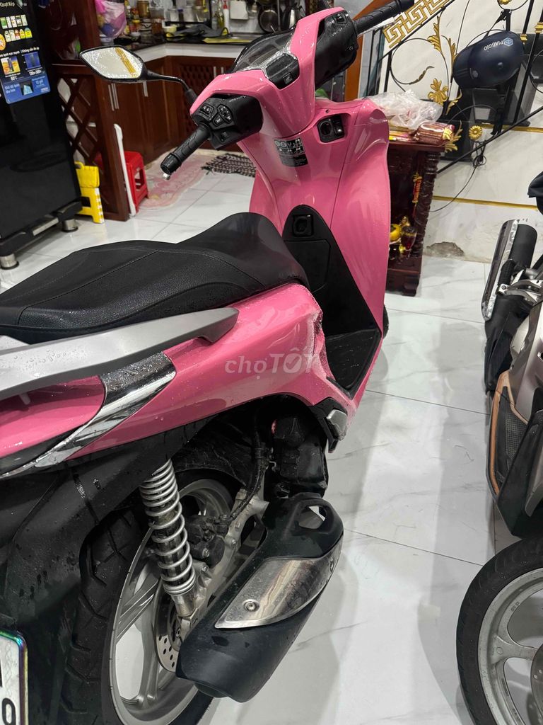 Honda SH 125 2024 Розовый 2900 км