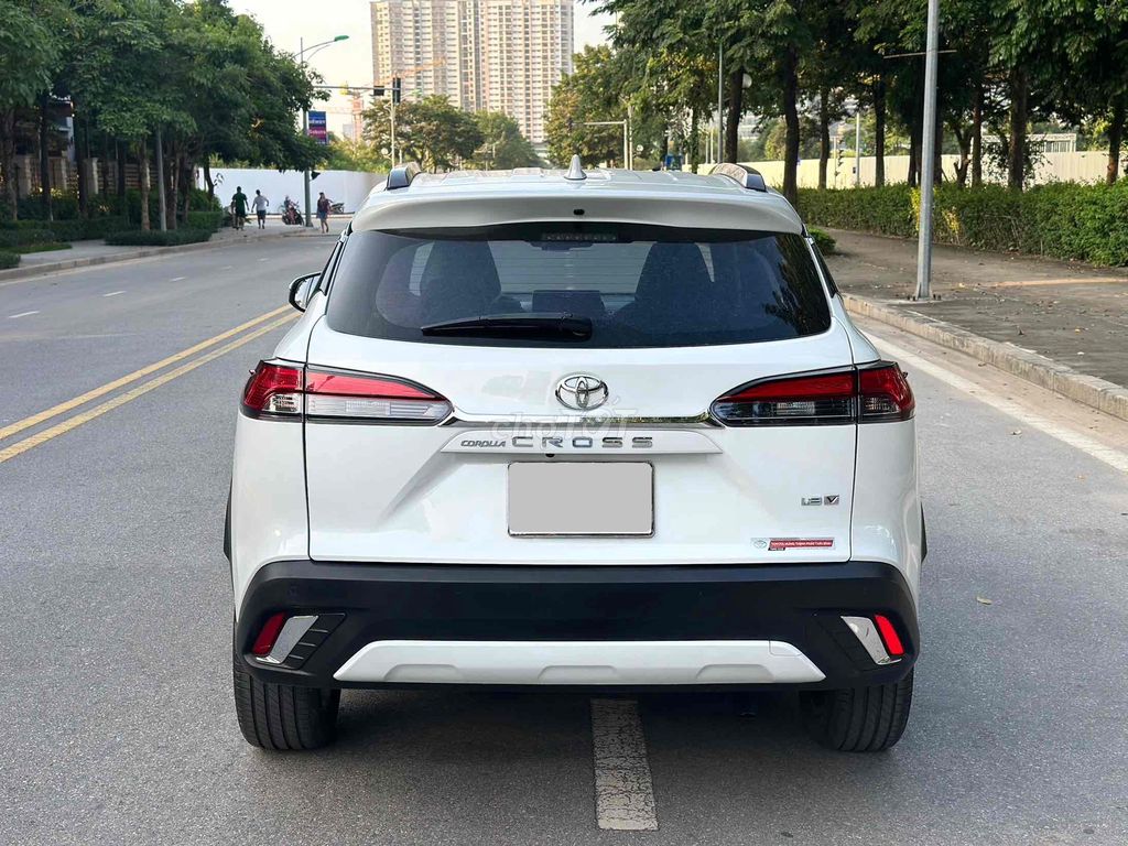 Toyota Corolla Cross 2022 1.8V - 22000Km Trắng. Mua bán Ô tô tại Quận Cầu Giấy Hà Nội được đăng bởi Vũ Kiên hình 8