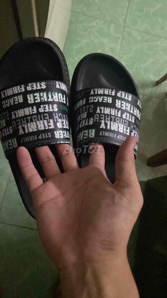 Dép lê Đen unisex. Mua bán Giày dép tại Quận Bình Thuỷ Cần Thơ được đăng bởi Châu Đại Thiên hình 1