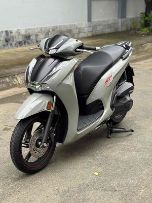 honda Sh 350i máy thái xe đẹp như mới 9 chủ ký. Mua bán Xe máy tại Quận Gò Vấp Tp Hồ Chí Minh được đăng bởi CHXM 86 chuyên bán xe trả góp