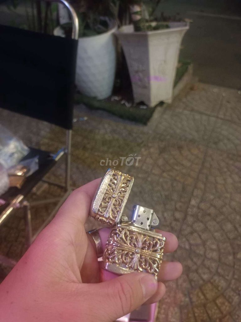 Bật lửa Zippo Mạ vàng Vàng. Mua bán Đồ sưu tầm, đồ cổ tại Quận Sơn Trà Đà Nẵng được đăng bởi David  hình 1