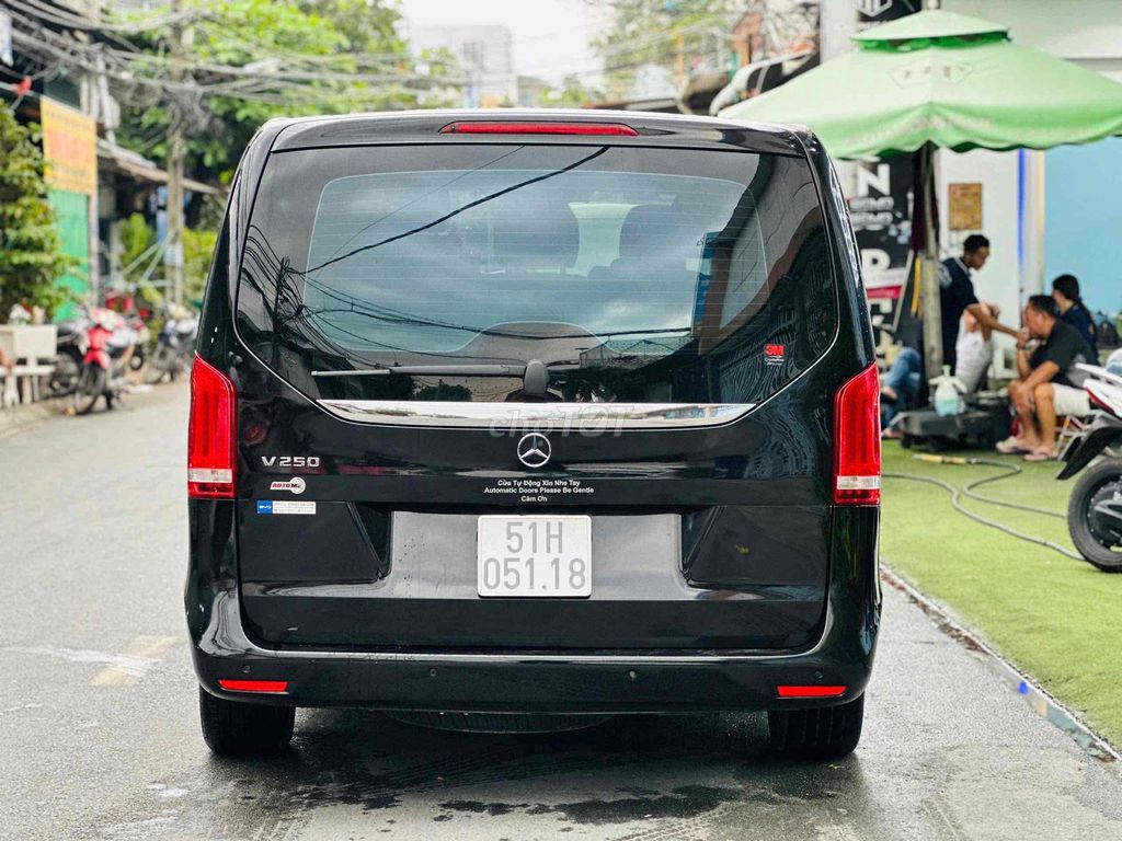 Mercedes-Benz V250 2018 Đen. Mua bán Ô tô tại Quận 8 Tp Hồ Chí Minh được đăng bởi Hồng Phúc hình 9