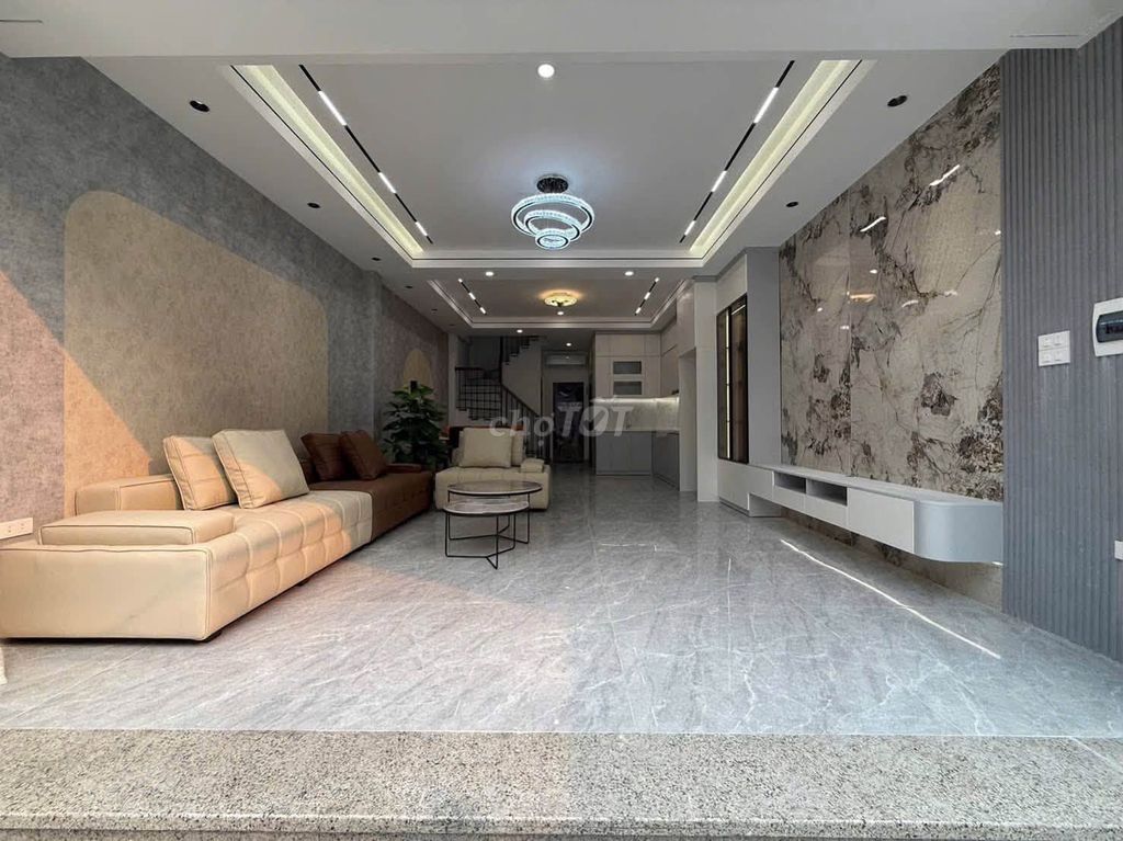 Дом в Нгок Туи, 66 м², 5 этажей, с лифтом