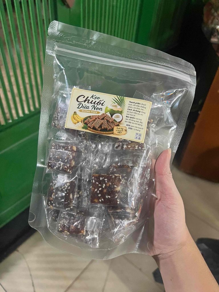 Kẹo chuối dừa non Việt Nam. Mua bán Đồ ăn, thực phẩm và các loại khác tại Quận Tân Bình Tp Hồ Chí Minh được đăng bởi Đỗ Trần Anh Khoa hình 1