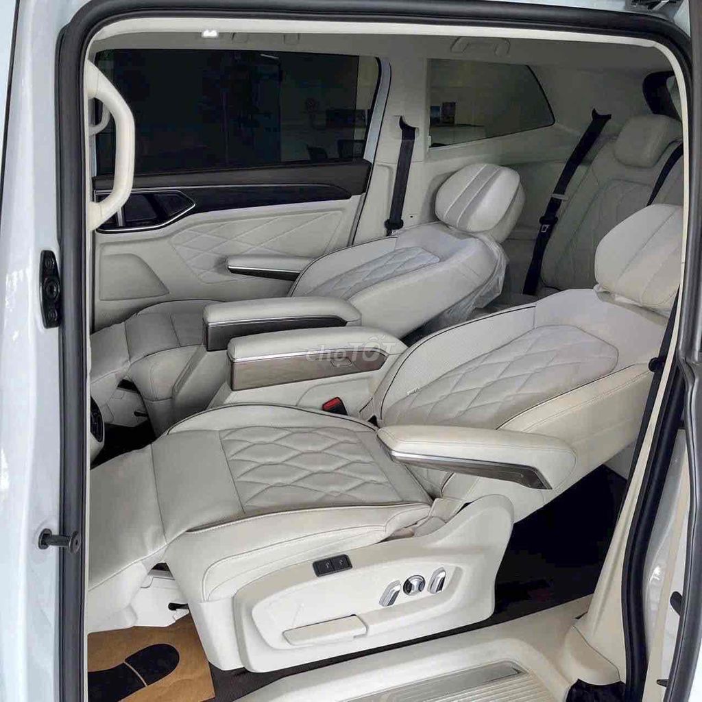 Volkswagen Viloran giá *** miền Nam. Mua bán Ô tô tại Quận 12 Tp Hồ Chí Minh được đăng bởi Phong GT Car hình 8